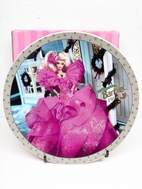 Vintage 1990 Holiday Barbie Collector Plate